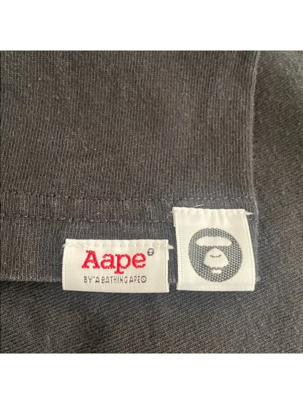 AAPE UNIVERSE by A Bathing Ape BAPE Black T-Shirt Camo Bones Accent Size Medium